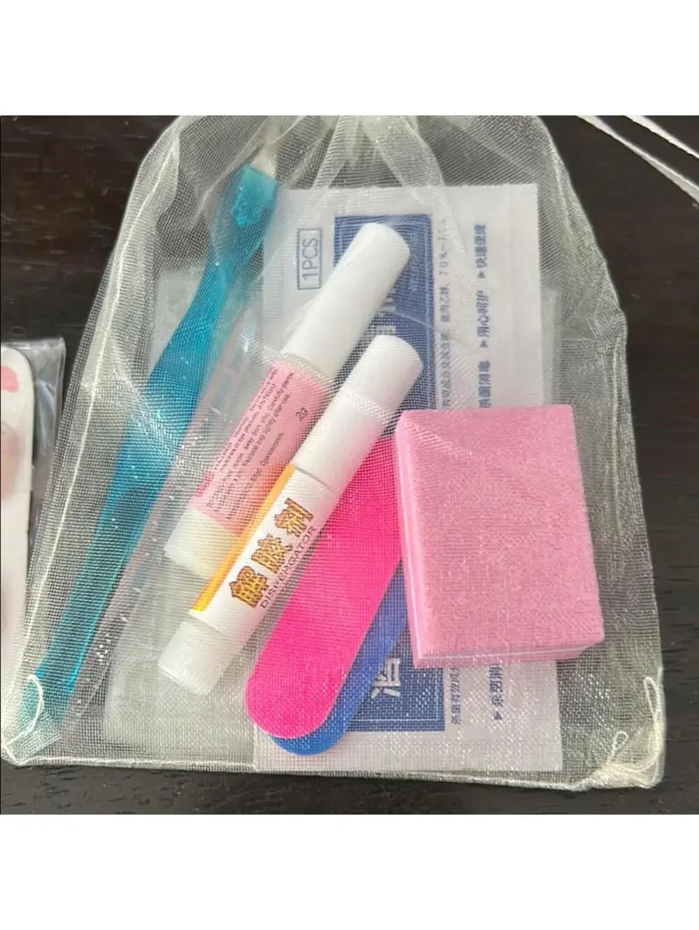 Short Handmade Nail Set with Pink and Red Accents